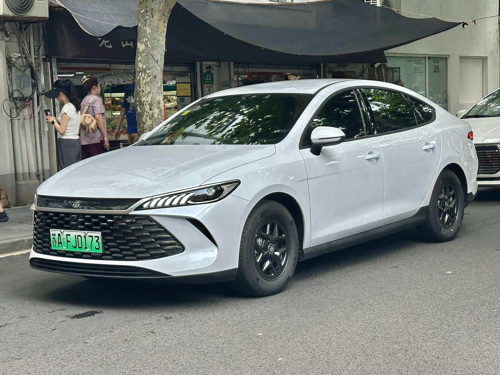 BYD Qin Plus DM-i I — фото 1