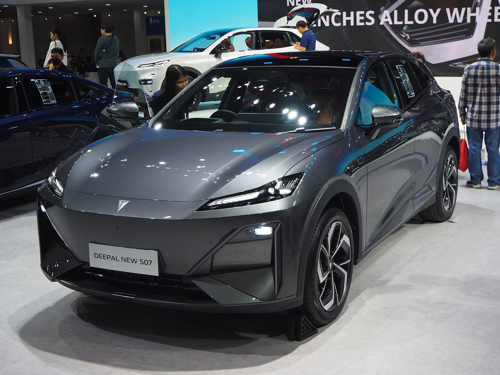 Deepal S07 I рестайлинг (S07) — Вид спереди