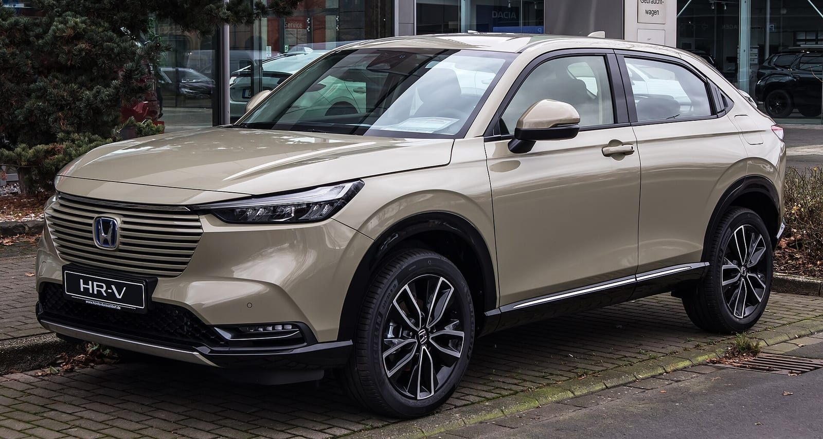 Honda Vezel Hybrid II — Экспортная версия HR-V e:HEV · вид спереди