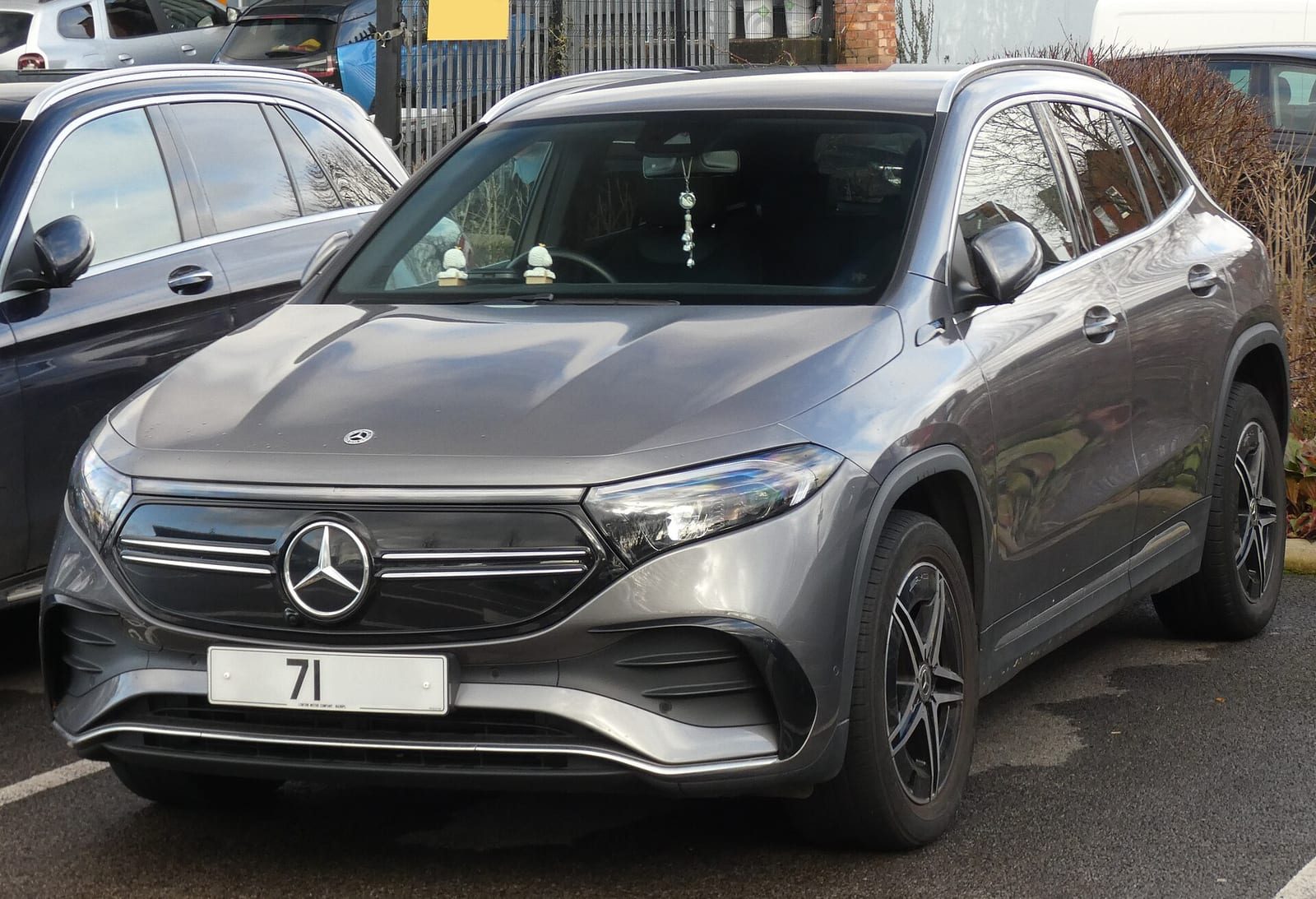 Mercedes-Benz EQA I (H243) — Вид спереди