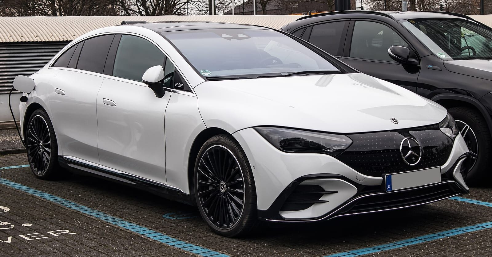 Mercedes-Benz EQE I (V295) — фото 1