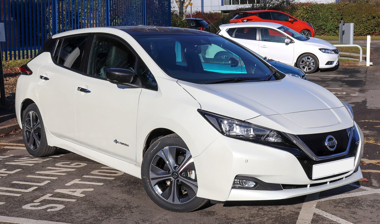 Nissan Leaf II (ZE1) — фото 1