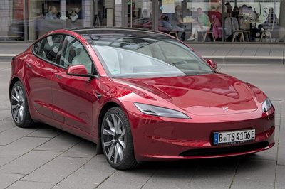 Tesla Model 3, I рестайлинг (Highland), 2023