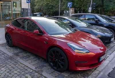 Tesla Model 3, I, 2017