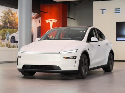 Tesla Model Y, I рестайлинг (Juniper), 2025